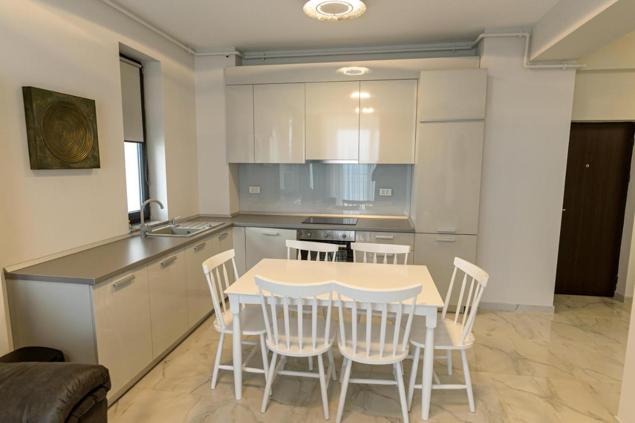 Atlantis Apartments & Studios Mamaia Luaran gambar
